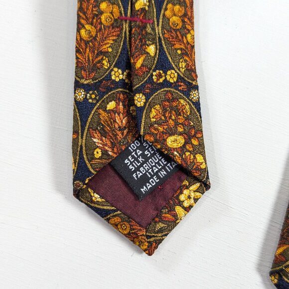 Vintage 100% silk YSL floral neck tie, maximalist designer gift for men - Picture 8 of 9